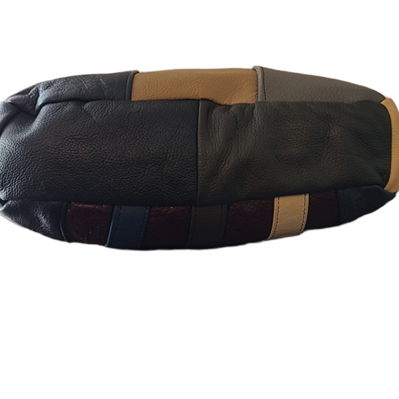 Leather Crossbody Handbag - Picture 10 of 12